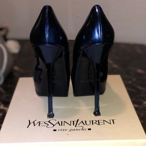 Saint Laurent Patent Leather Pumps